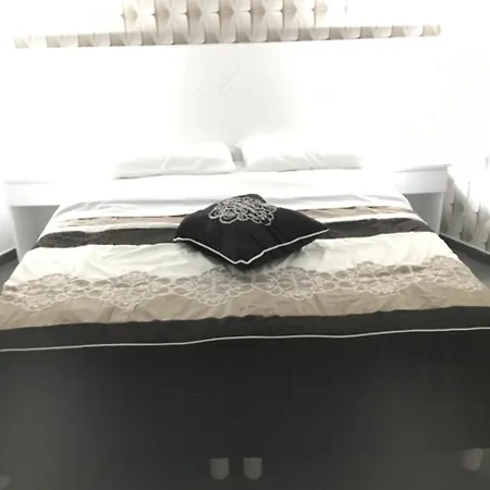 Bed & Breakfast Alambrado & 4*